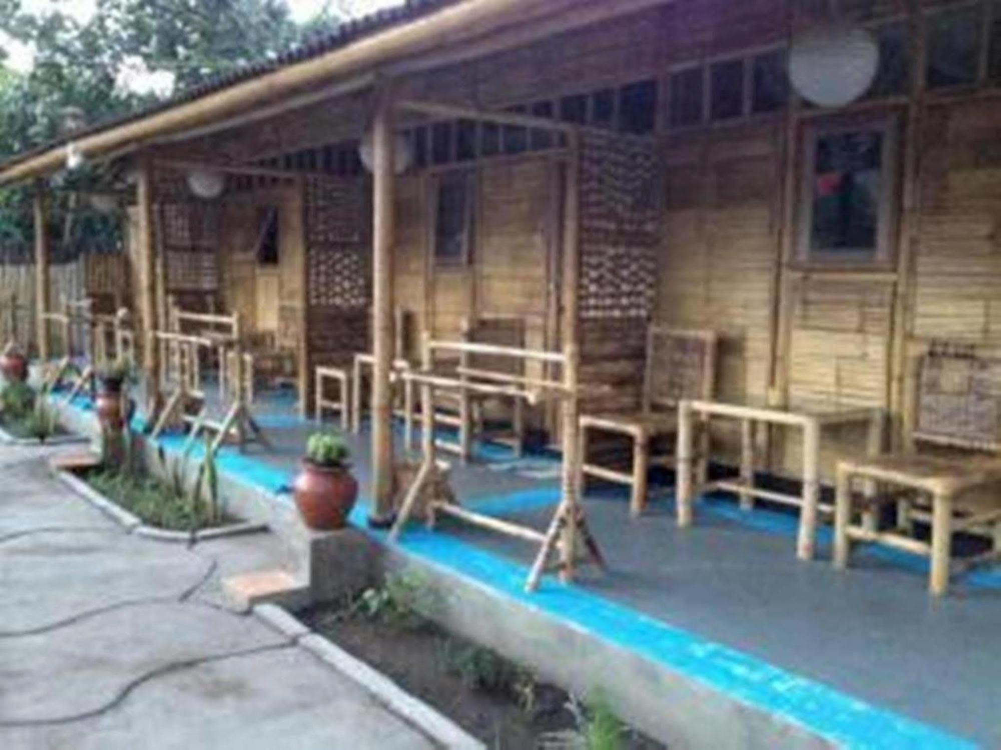 Little Woodstock Homestay Gili Trawangan Esterno foto